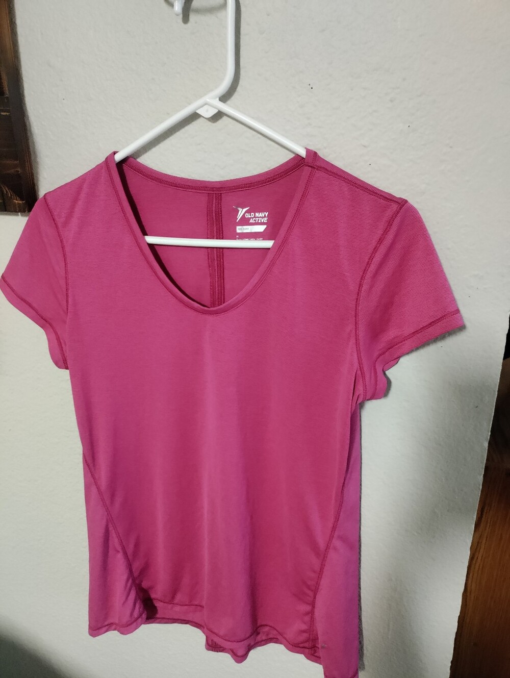 Old Navy Active Top Size Medium